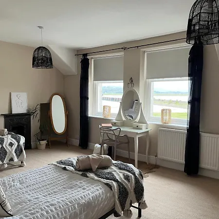 11b The Promenade * Arnside