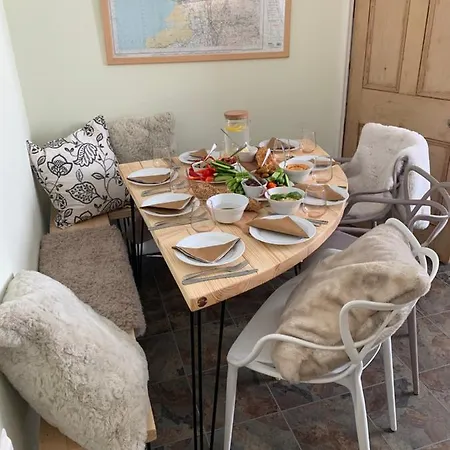 11b The Promenade Apartment